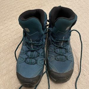 Salomon hiking boots size 7.5 women